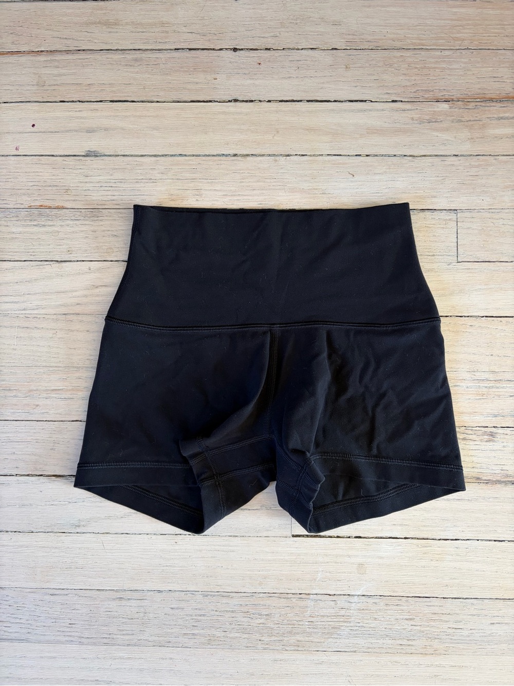 TNA Butter Cheeky Hi-Rise Shorts Size 2